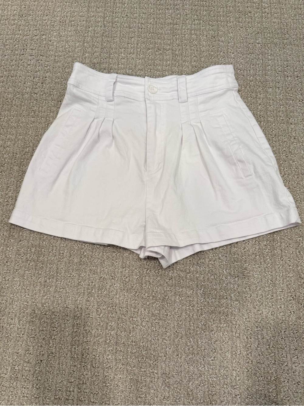 Sugarlips White High-Waist Pleated Shorts - Picture 1 of 3